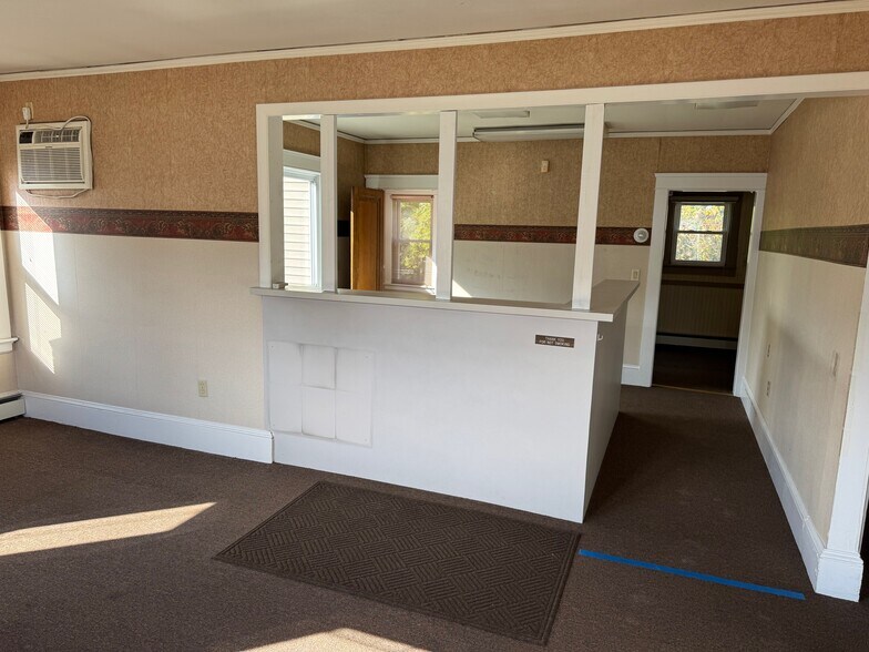 More Photos Of 1567 Centerville Rd, Warwick Office For Sale