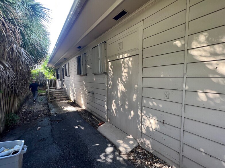 More Photos Of 202 Palm Ct, Delray Beach Office Residential For Sale