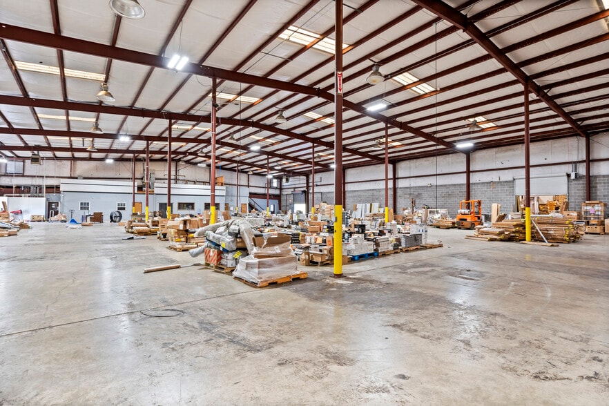 More Photos Of 6130 Preservation Dr, Chattanooga Light Distribution For Sale