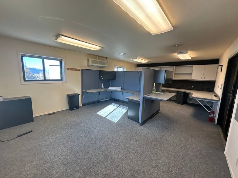 More Photos Of 3545 S Park Dr, Jackson Warehouse For Lease