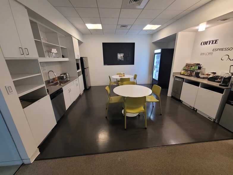 More Photos Of 8532 Concord Center Dr, Englewood Warehouse For Lease