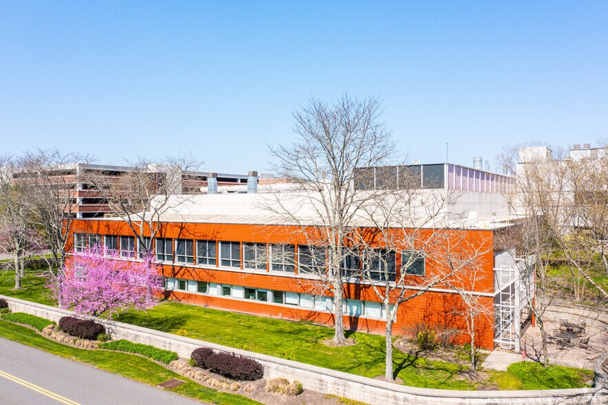 More Photos Of 311 Pennington Rocky Hill Rd, Pennington Research And Development For Lease