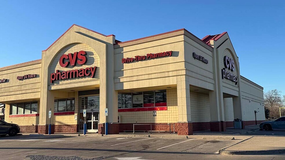 Primary Photo Of 5659 Lemmon Ave, Dallas Drugstore For Lease