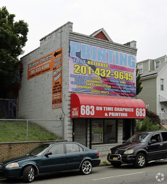 Primary Photo Of 683 Communipaw Ave, Jersey City Storefront Retail Office For Sale