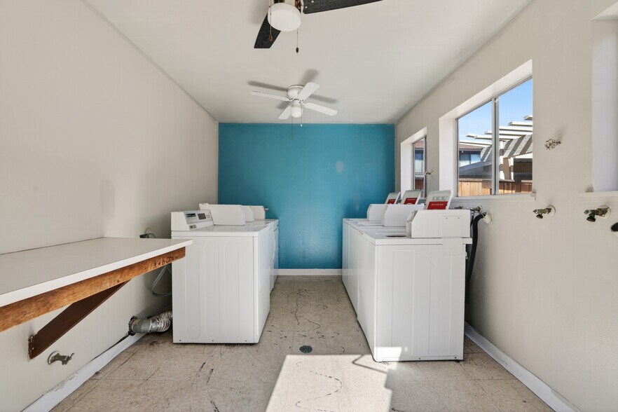More Photos Of 2330 Hurley Way, Sacramento Apartments For Sale