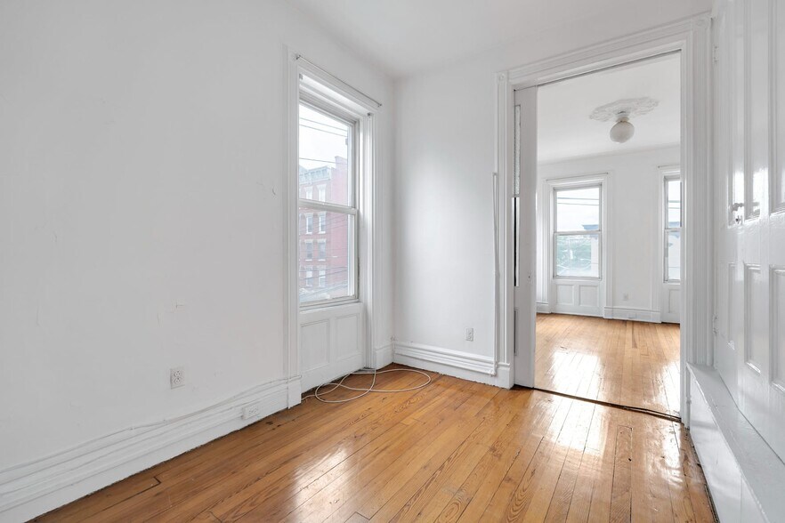 More Photos Of 746 Park Ave, Hoboken Storefront Retail Residential For Lease