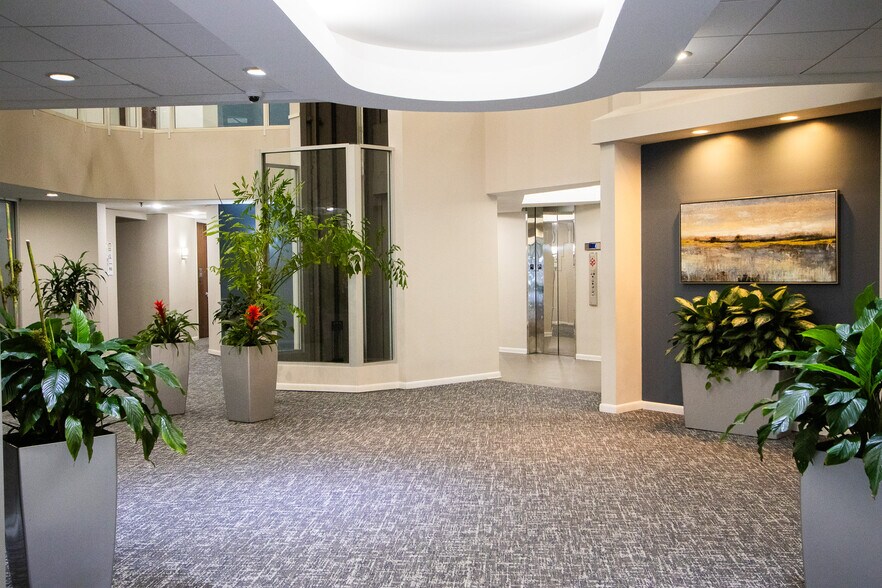 More Photos Of 140 Stoneridge Dr, Columbia Office For Lease