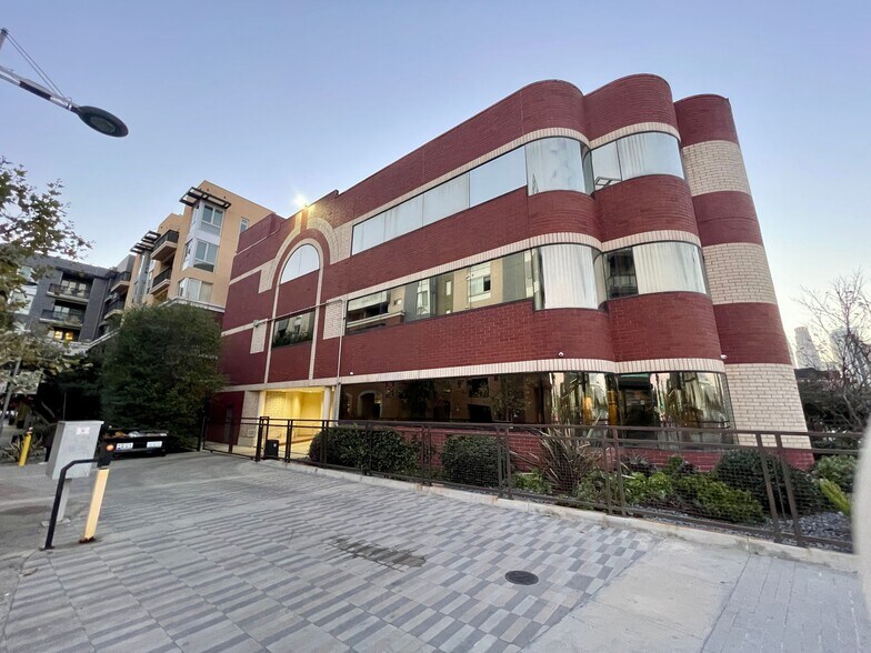 More Photos Of 724 E 1st St, Los Angeles Loft Creative Space For Lease