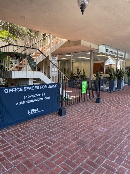 More Photos Of 36 Malaga Cove Plz, Palos Verdes Estates Storefront Retail Office For Lease