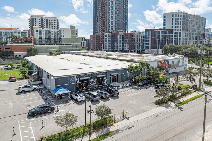 Primary Photo Of 616-620 NW 2nd Ave, Fort Lauderdale Showroom For Lease