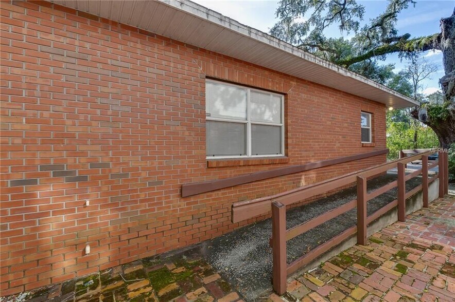 More Photos Of 38022 River Rd, Dade City Medical For Lease