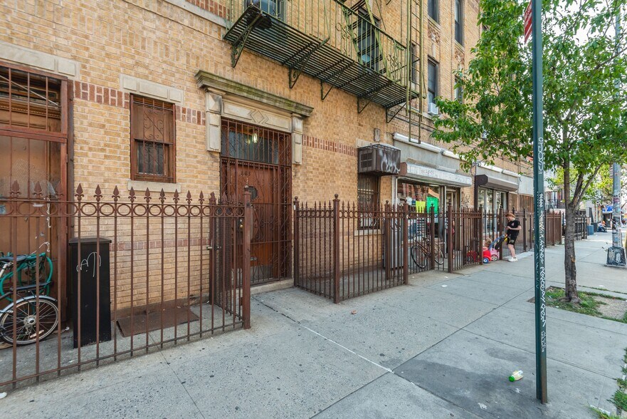 More Photos Of 868 Wyckoff Ave, Brooklyn Apartments For Lease