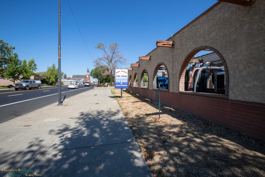 More Photos Of 312 Main St, Red Bluff Carwash For Sale