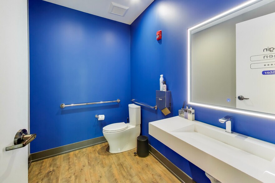 More Photos Of 2640 Patriot Blvd, Glenview Medical For Sale