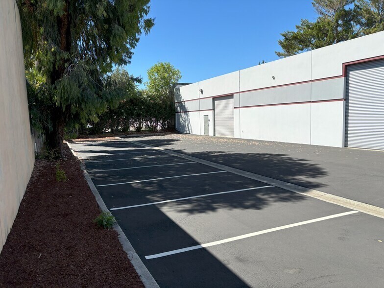More Photos Of 2170 Oakland Rd, San Jose Light Manufacturing For Lease