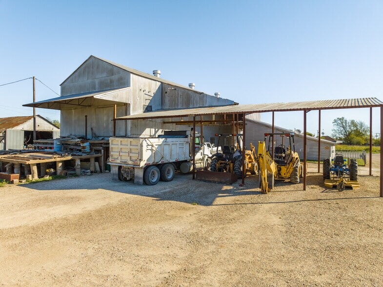 More Photos Of 200 S Wall St, Itasca Warehouse For Sale