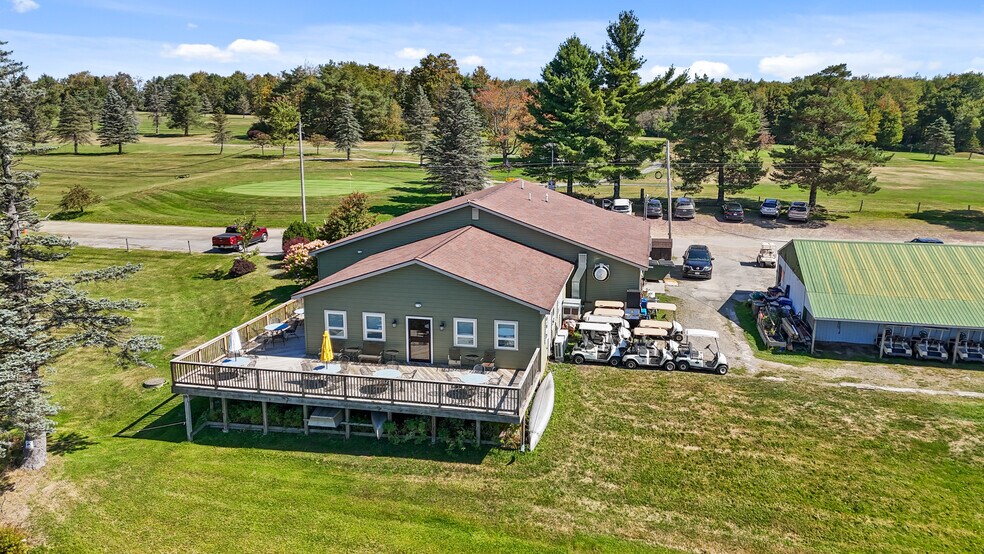 More Photos Of 60 Lake Lorain Rd, Poyntelle Restaurant For Sale