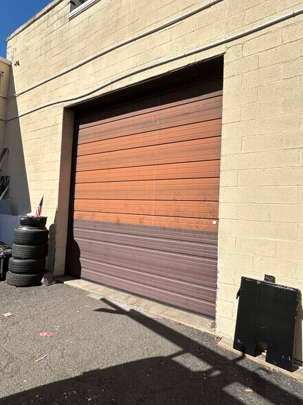More Photos Of 311 E Park St, Moonachie Warehouse For Lease