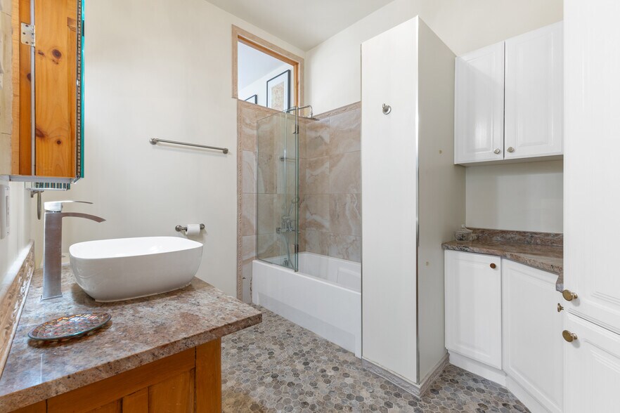 More Photos Of 57 Rue Allan, Brownsburg-chatham Apartments For Sale