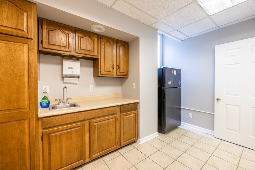 More Photos Of 2 W Main St, Victor Storefront Retail Office For Lease