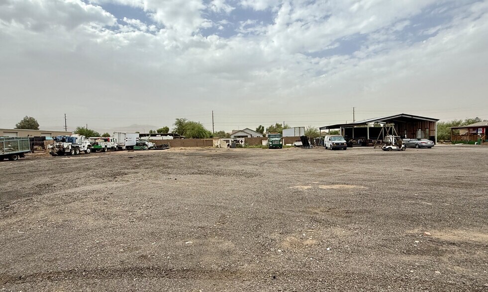 More Photos Of 5811 S 46th Ave, Laveen Contractor Storage Yard For Sale