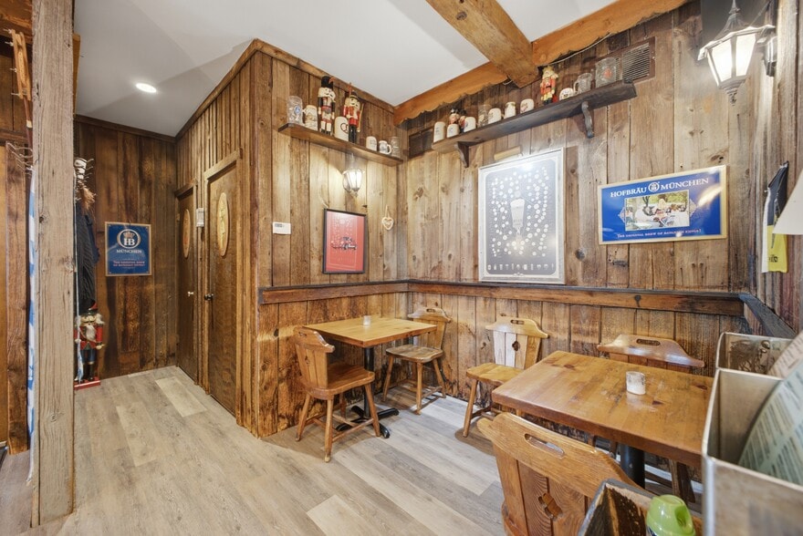 More Photos Of 352 Quaker Rd, Queensbury Restaurant For Sale