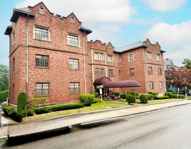 More Photos Of 21 Fruit St, Worcester Apartments For Sale