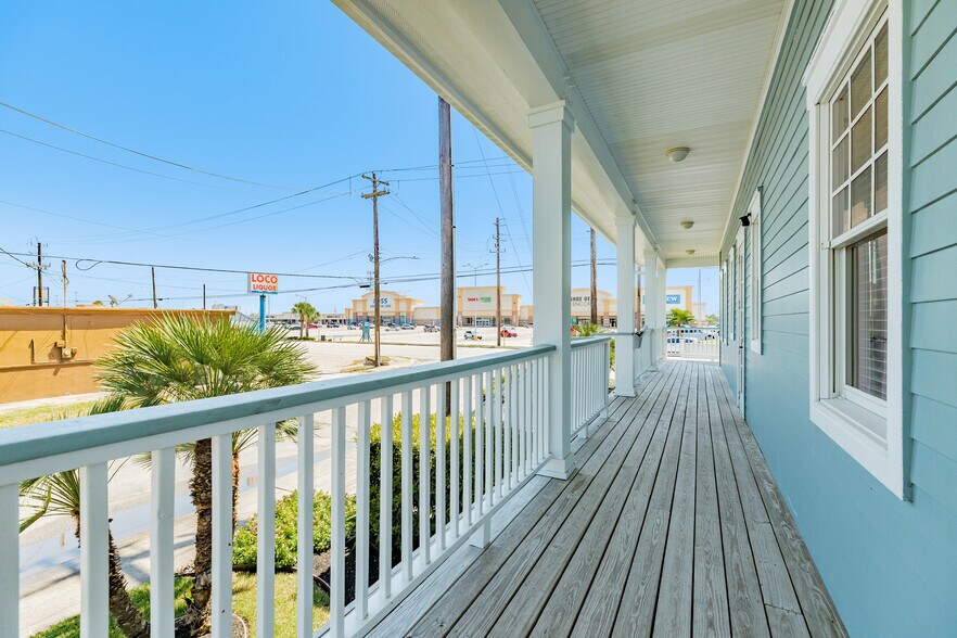 More Photos Of 6402 Stewart Rd, Galveston Office For Sale