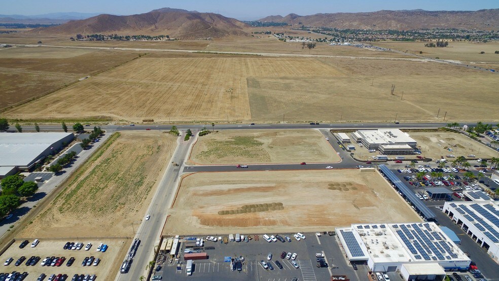 More Photos Of Warren Rd & Auto Mall Dr, Hemet Land For Sale