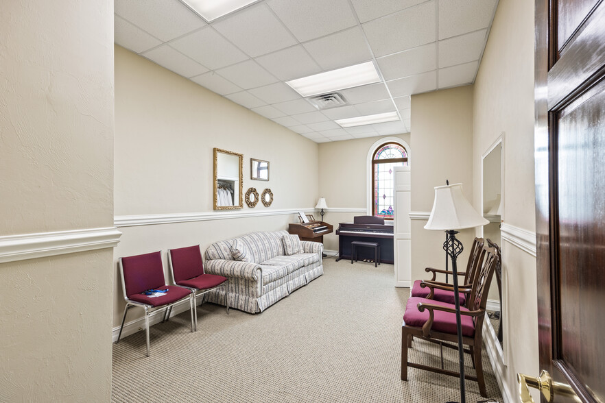More Photos Of 5056 FL-47, Lake City Specialty For Sale
