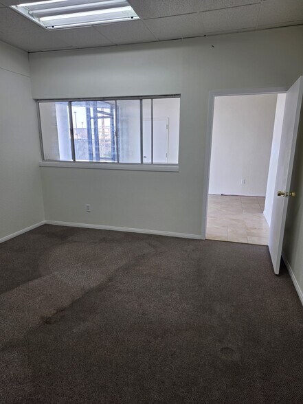 More Photos Of 44143-44147 20th St W, Lancaster Medical For Sale