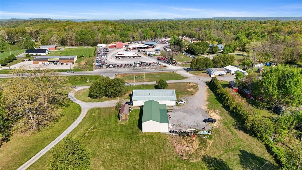 More Photos Of 951 Pelham Rd, Woodbury Flex For Sale