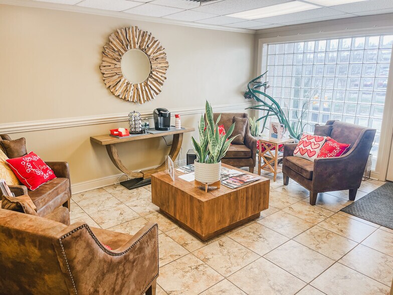 More Photos Of 602 Pegram Dr, Tupelo Healthcare For Sale