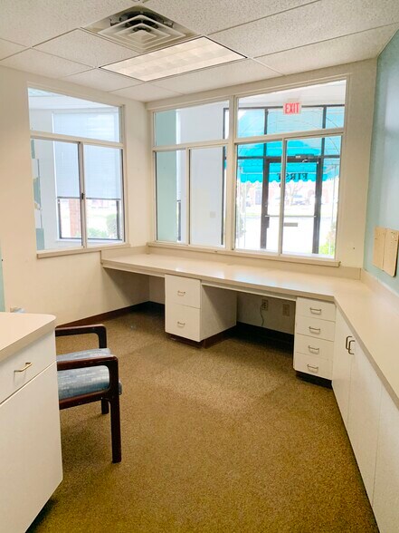 More Photos Of 125 Riverbend Dr, Charlottesville Medical For Lease