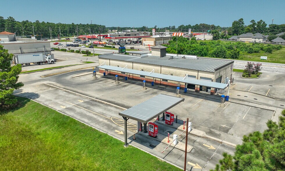 More Photos Of 2858 Treaschwig Rd, Houston Carwash For Sale