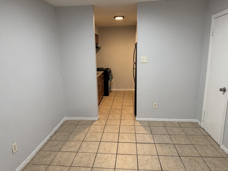 More Photos Of 9100 Dodson St, Houston Apartments For Sale