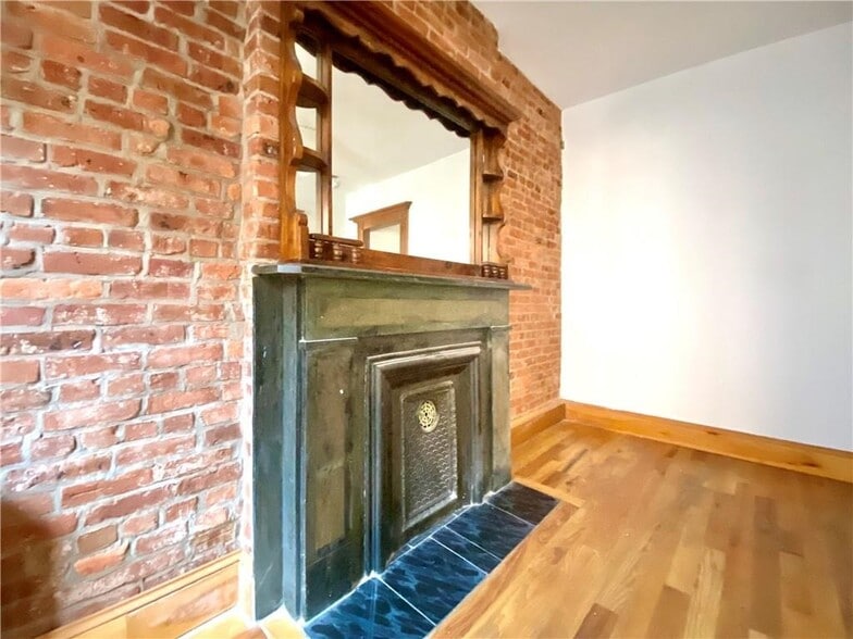 More Photos Of 135 5th Ave, Brooklyn Storefront Retail Residential For Sale