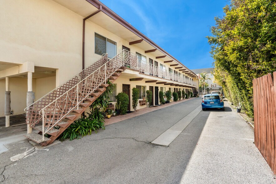 More Photos Of 4436 Woodman Ave, Sherman Oaks Apartments For Sale