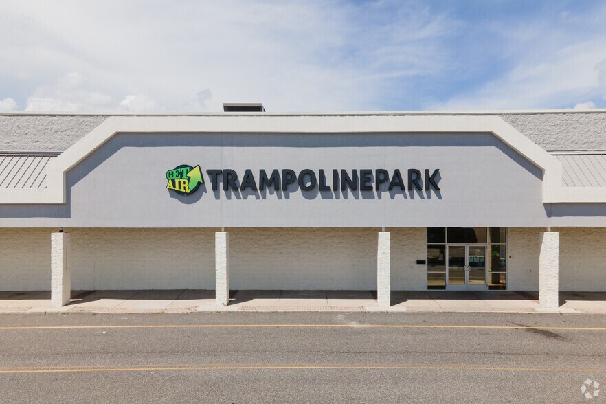More Photos Of 4403 Black Horse Pike, Mays Landing General Retail For Lease