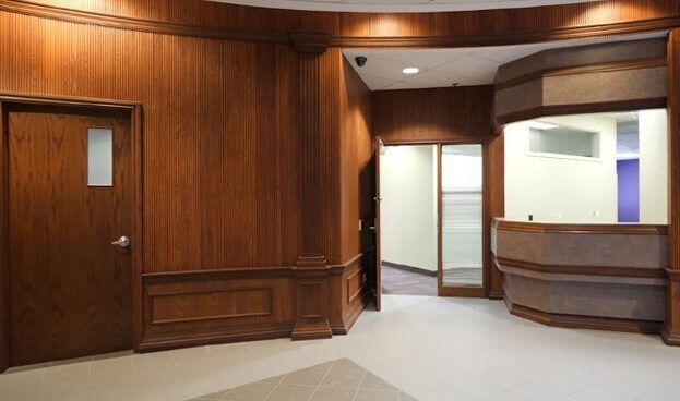 More Photos Of 78 Richmond St W, Oshawa Office For Lease