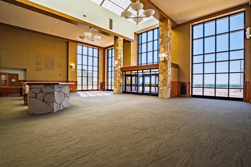 More Photos Of 1 Cabela Dr, Sidney Office For Lease