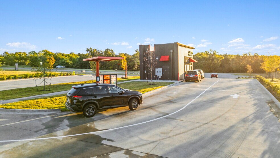 More Photos Of 3471 FM2499, Corinth General Retail For Sale