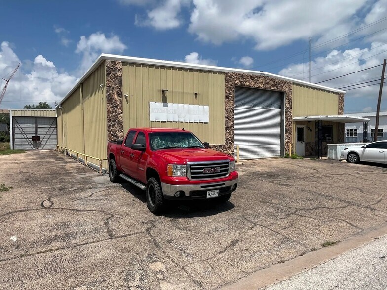 More Photos Of 126 Palm St, Abilene Warehouse For Sale