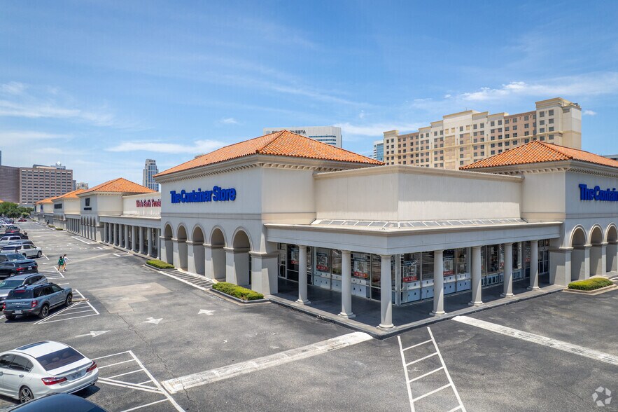 Primary Photo Of 2019-2521 Post Oak Blvd, Houston Unknown For Lease