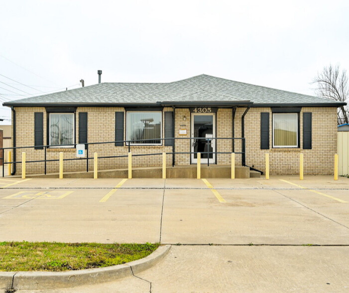 Primary Photo Of 4305 SE 41st St, Oklahoma City Medical For Lease