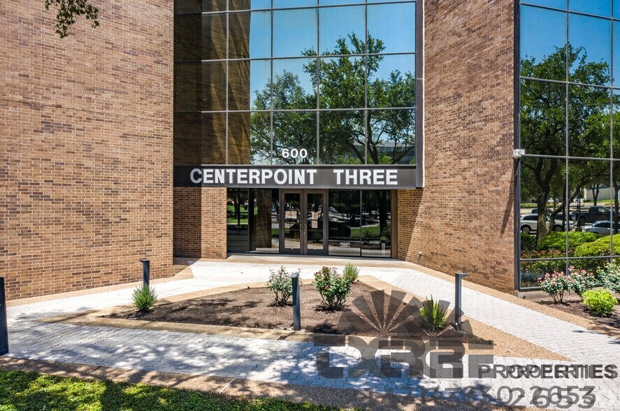 More Photos Of 600 Six Flags Dr, Arlington Office For Lease