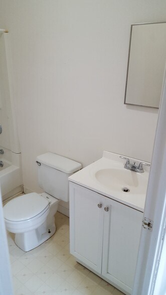 More Photos Of 666-668 Main St, Middletown Apartments For Sale
