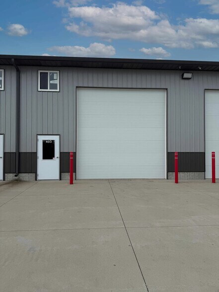 More Photos Of 3230 Center Point Rd, Robins Flex For Lease