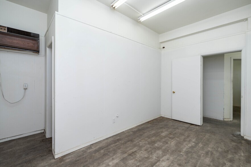 More Photos Of 425 E 58th St, Los Angeles Warehouse For Lease