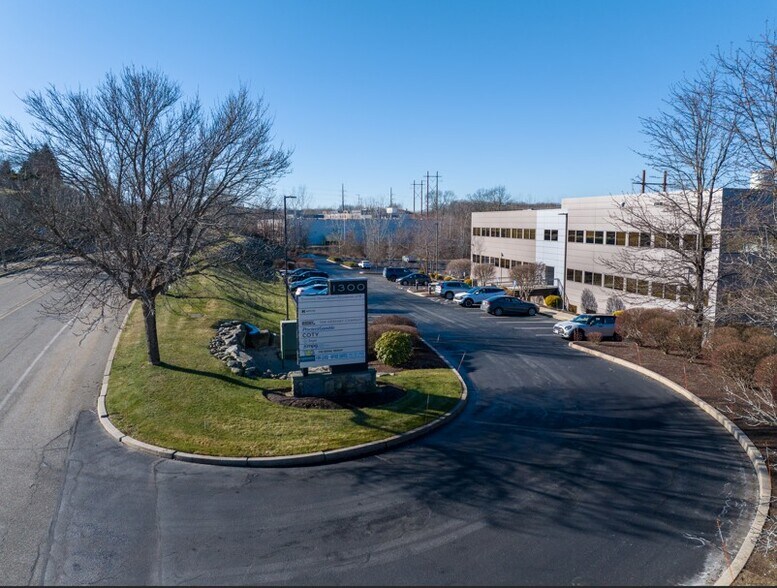 Primary Photo Of 1300 Highland Corporate Dr, Cumberland Medical For Lease